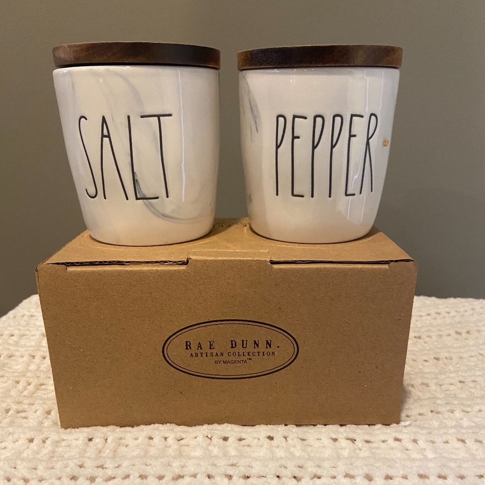 NIB Rae Dunn Salt and Pepper Cellar